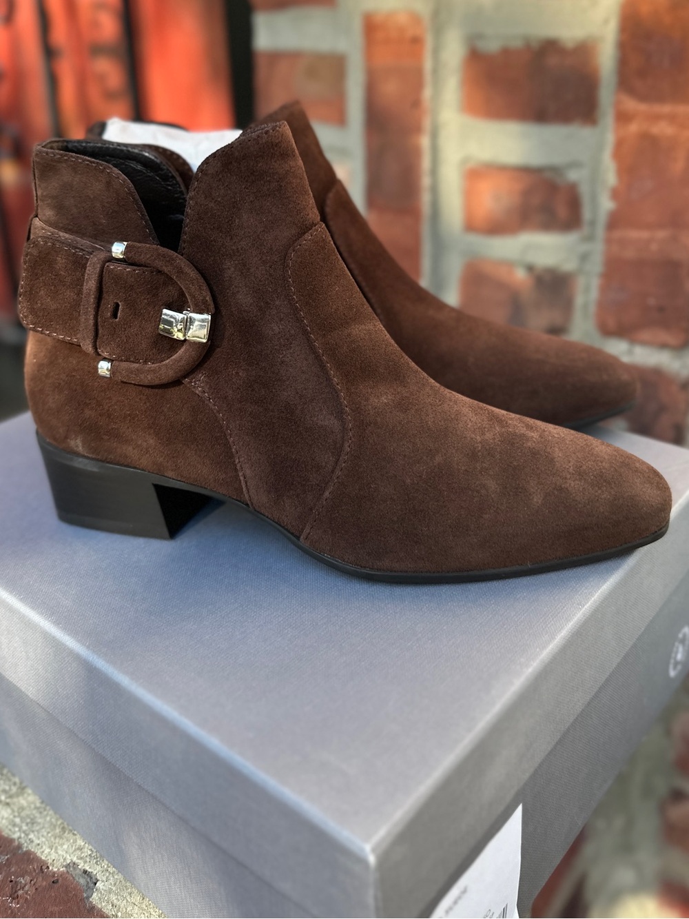 NIB🆕 Aquatalia Fiamma bootie, Sz 7.5 brown suede